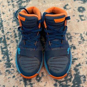 Boys Nike KD size 6.5 youth